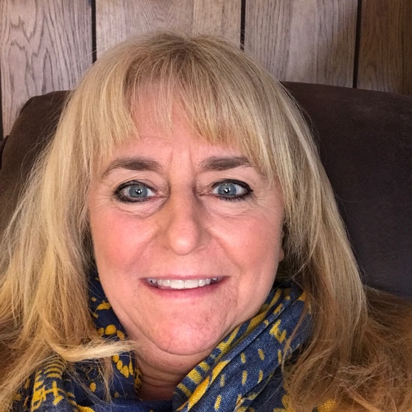 Meet your Posher, Kitty - Picture 1 of 1